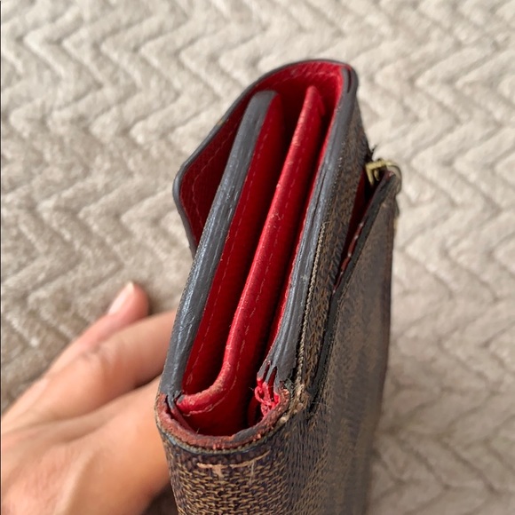 Louis Vuitton Wallet Damier - Picture 9 of 13